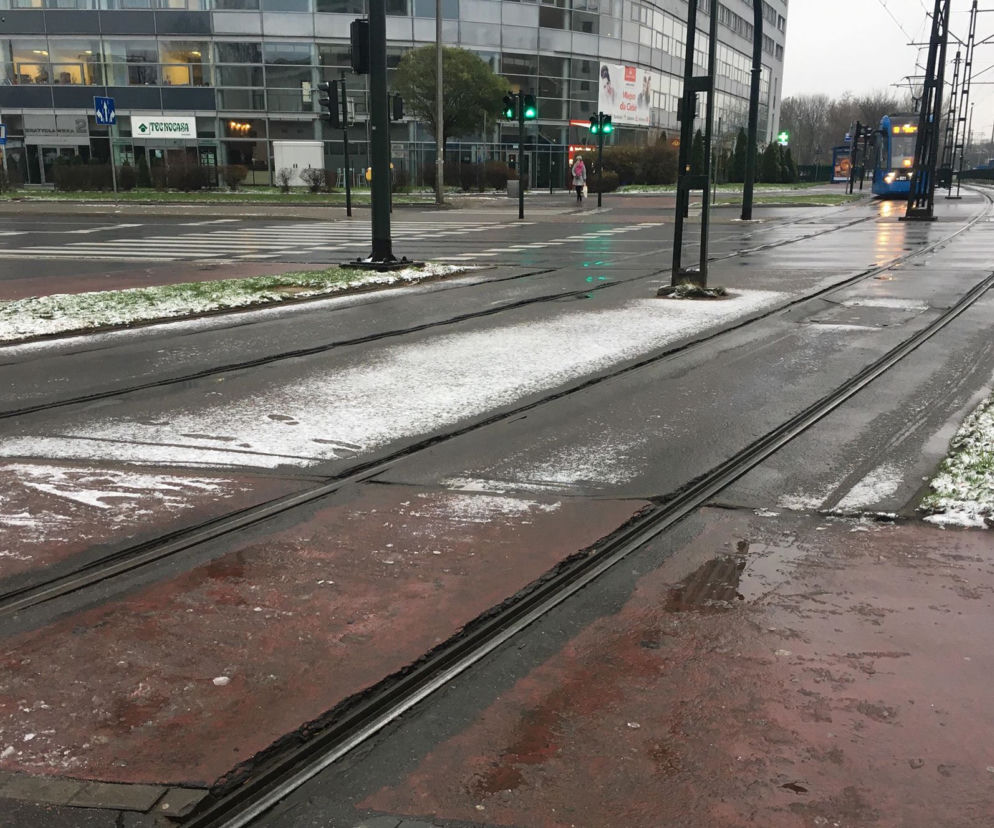 Uwaga, będzie ślisko na drogach! [OSTRZEŻENIE]