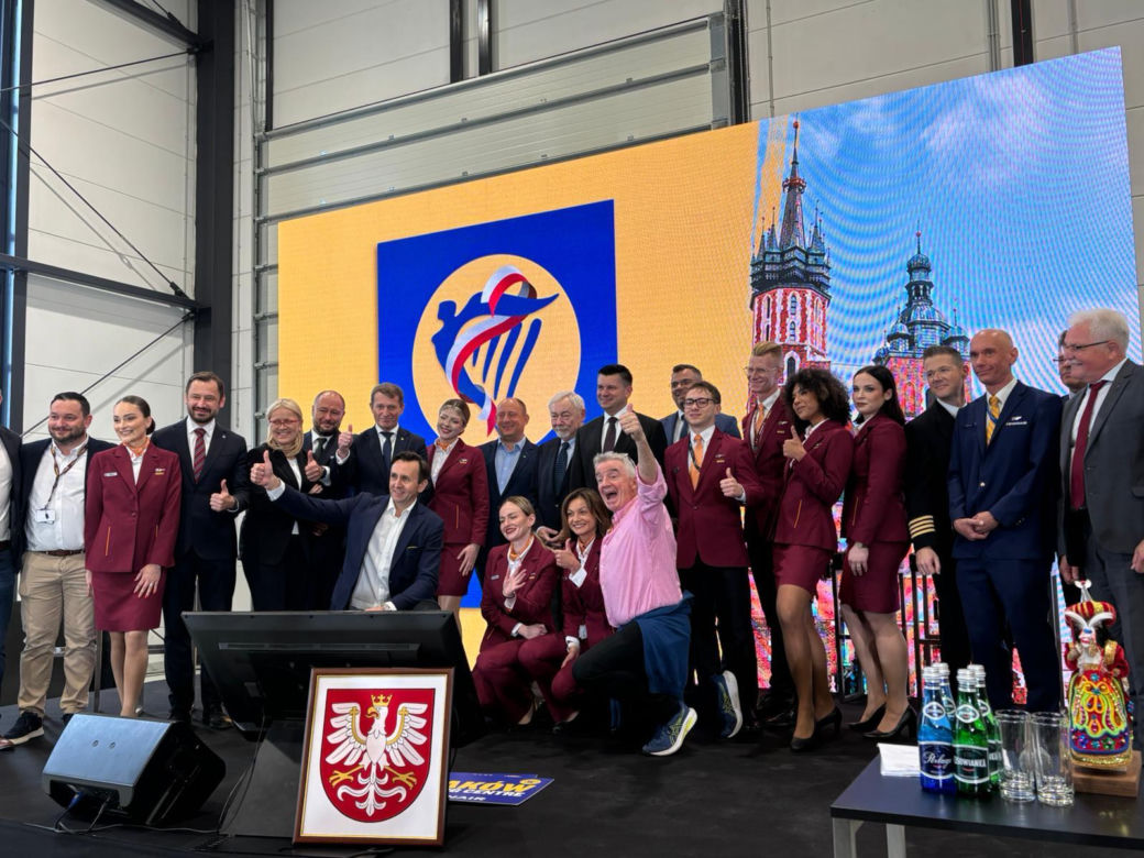 Ryanair otworzył w Krakowie ultranowoczesne centrum! To tu piloci uczą się latać Gamechangerami