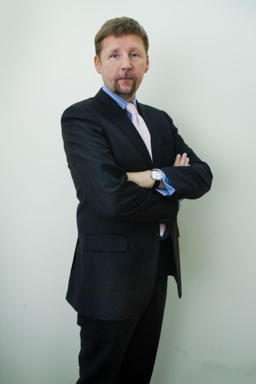 Marek Migalski lansuje się w samym podkoszulku