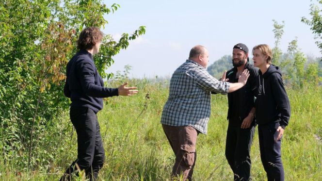 M jak miłość odc. 1894. Tadeusz (Bartłomiej Nowosielski), ksiądz Grzegorz (Paweł Janyst)