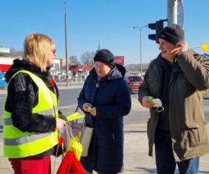 W walentynki policja przypomina, że kochać musimy się też na drodze