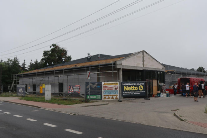 Spalił sklep zapalniczką. Zrównali pogorzelisko z ziemią, trwa odbudowa. Nowe ustalenia prokuratury