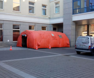 Sąd Okręgowy w Olsztynie - namiot dla interesantów