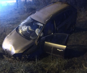 Wypadek na trasie Olkusz-Witeradow. Silnik wyleciał z auta! [ZDJĘCIA]