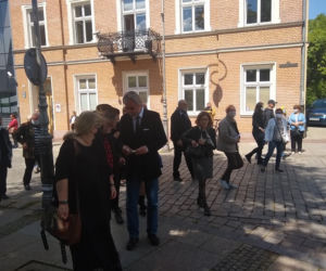 Pogrzeb Jerzego Pilcha w Kielcach. Przyjechali min. Grzegorz Turnau i Jan Nowicki	