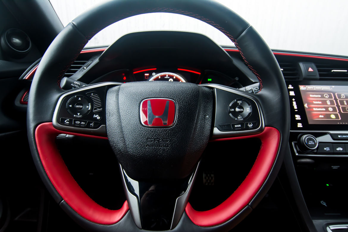 Honda Civic Type R 2.0 i-VTEC Turbo 320 KM