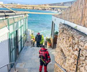 13-letnia Oliwia porwana przez falę. Rodzinny spacer zakończył się tragedią