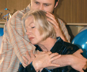 Na Wspólnej. Grzesiek Zięba (Leszek Lichota), Maria (Bożena Dykiel) - 2005 r.