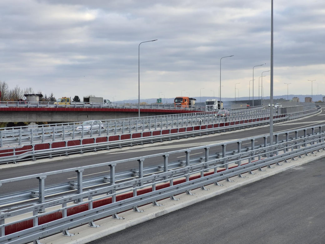 Ważna zmiana na trasie S7! Kierowcy mogą już korzystać z estakad węzła Mistrzejowice. To nie koniec