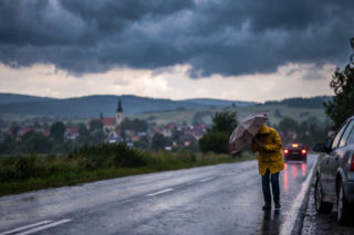 Alerty IMGW dla dziesięciu województw. Gdzie sytuacja będzie najgroźniejsza