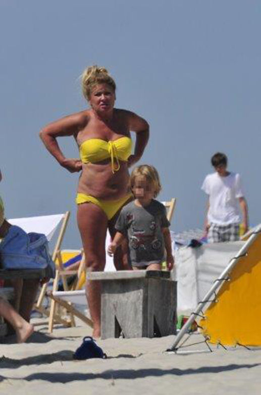 Beata Kozidrak na plaży. Płynie w niej gorąca krew!