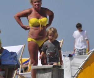 Beata Kozidrak na plaży. Płynie w niej gorąca krew!
