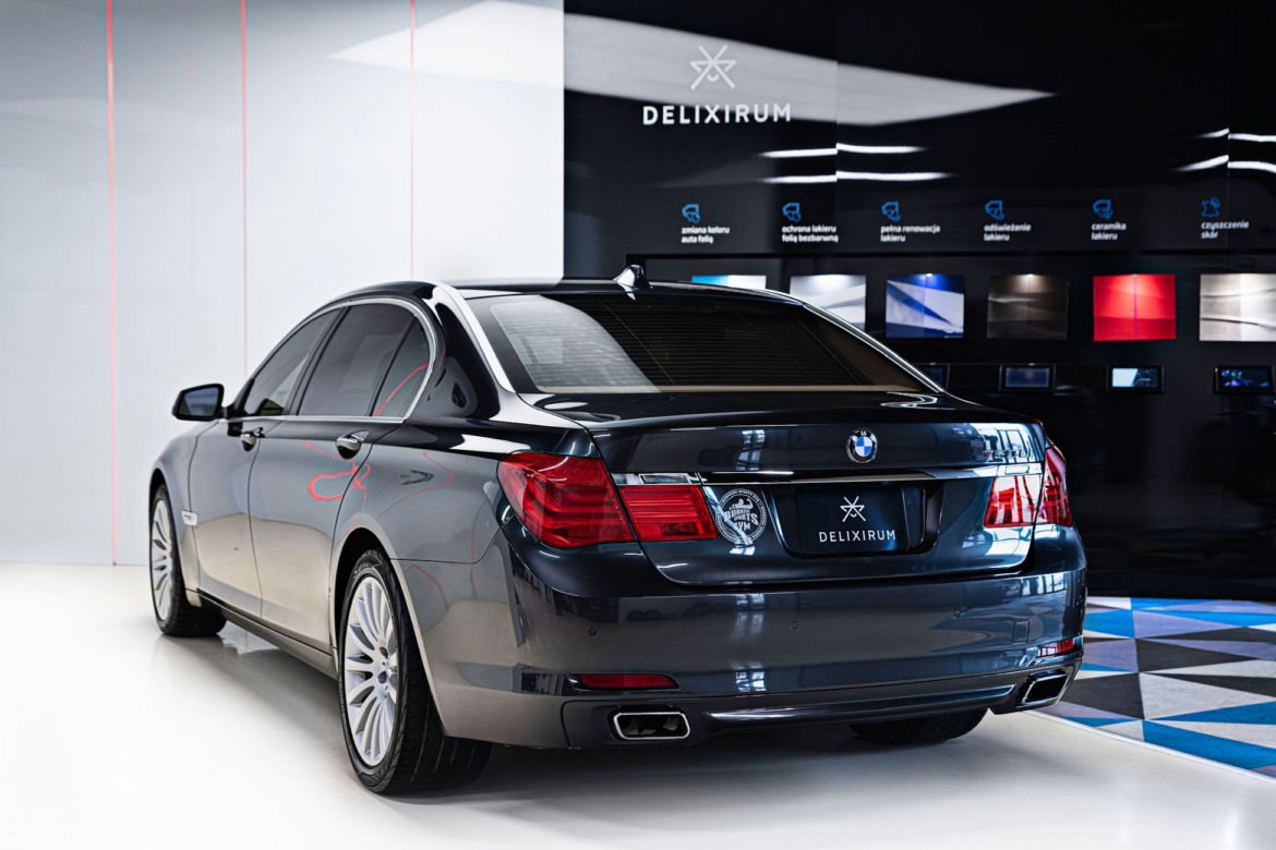 Robert Burneika jeździ wycackanym BMW 750Li