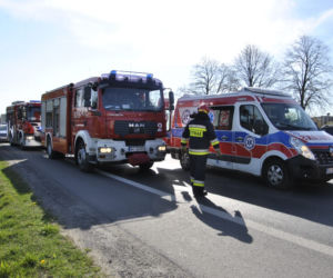 Wypadek trzech pojazdów pod Ożarowem