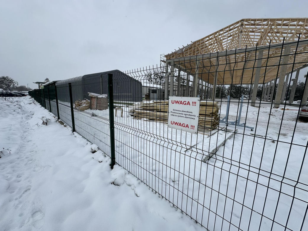 "Mirku, żegnaj". 21-letni piłkarz spadł z rusztowania. Osierocił malutkiego Miłoszka
