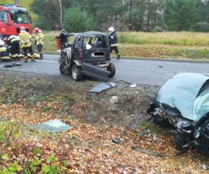 PILNE: KOSZMARNY wypadek na DW 483. Trwa akcja reanimacyjna kierowcy smarta