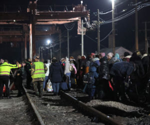 Przepełniony pociąg z uchodźcami