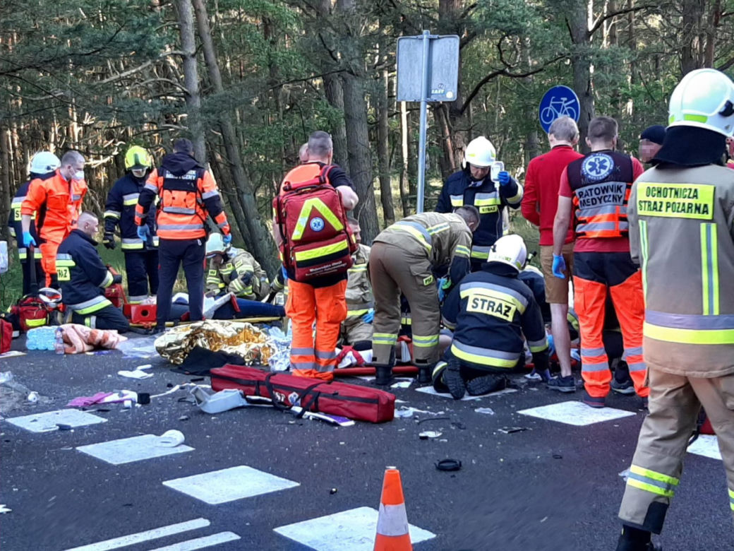 Zderzenie dwóch autkarów w Dźwirzynie pod Kołobrzegiem