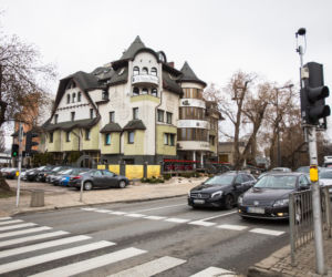 Zburzą Czarnego Kota za 1,4 mln zł