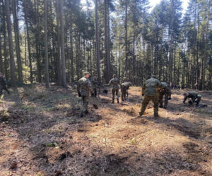 Strażnicy Graniczni sadzili drzewa z okazji 35-lecia swojej formacji