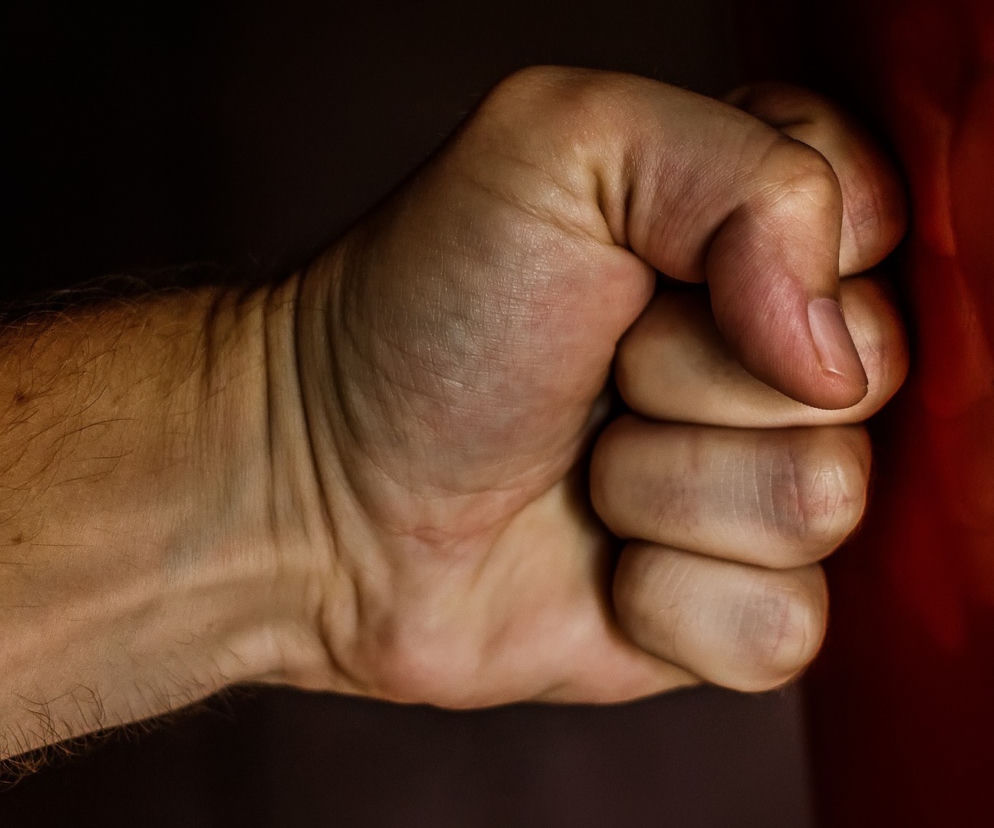 Lubelskie: BRUTALNIE napadli znajomego! „Kopali go i bili po głowie”. PADŁY STRZAŁY!