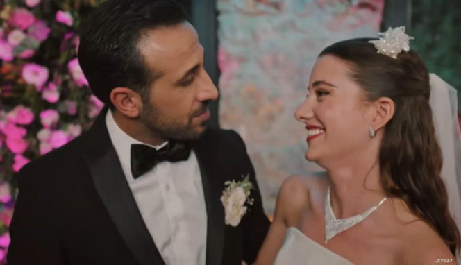 Złoty chłopak, odcinek 249: Szokujący szantaż! Sevki żąda pieniędzy od świeżo upieczonej panny młodej