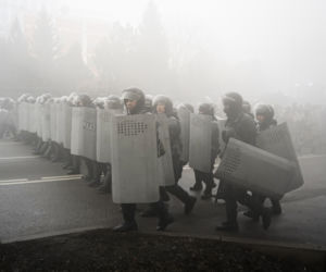 Prezydent przyjął dymisję rządu. Tłumy na ulicach, protesty w Kazachstanie