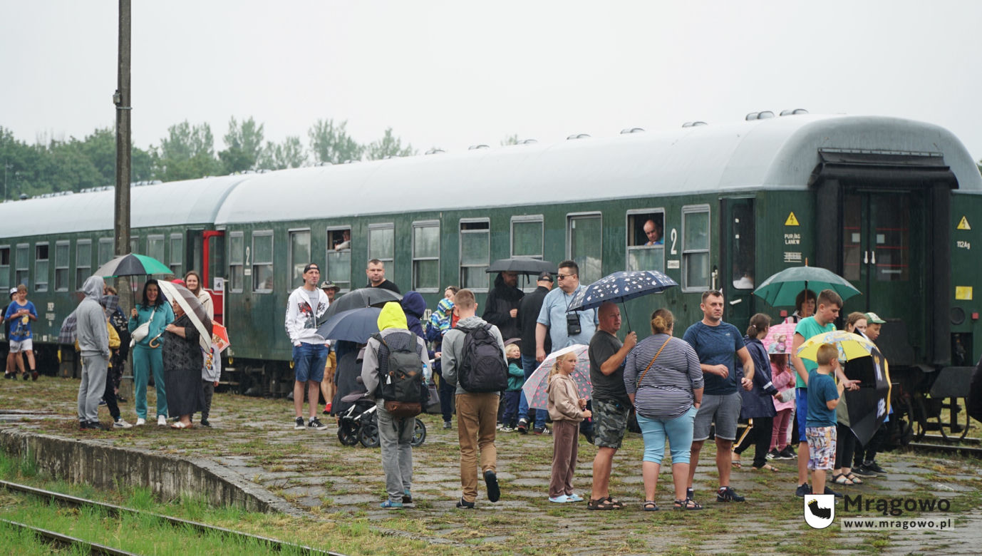 Piknik Country 2023. Do Mrągowa przyjechał historyczny pociąg „Country Ekspress”