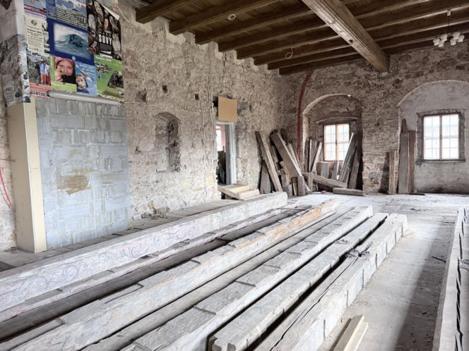 Dwór Czarne w Jeleniej Górze