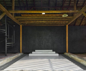 The Box in the Barn we wsi Brtev w Czechach