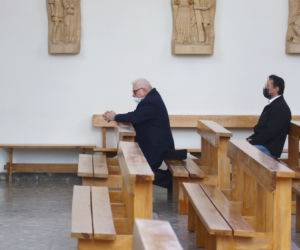 Lech Wałęsa w kościele