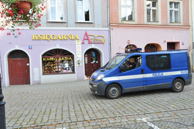 Potwór zgnije w więzieniu