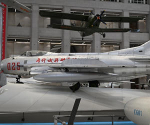 Rój starych myśliwców J-6 przerobionych na drony. Jak Chiny planują obezwładnić obronę Tajwanu?