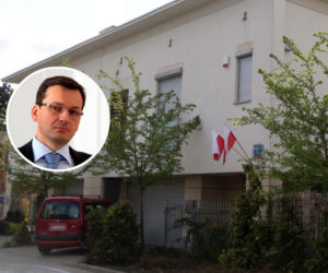 Gliński ukrywa flagę, a Szydło ma aż trzy
