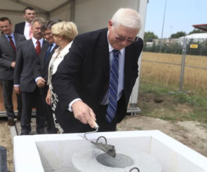 wmurowanie kamienia węgielnego pod bazę logistyczno-magazynową w Łowiczu