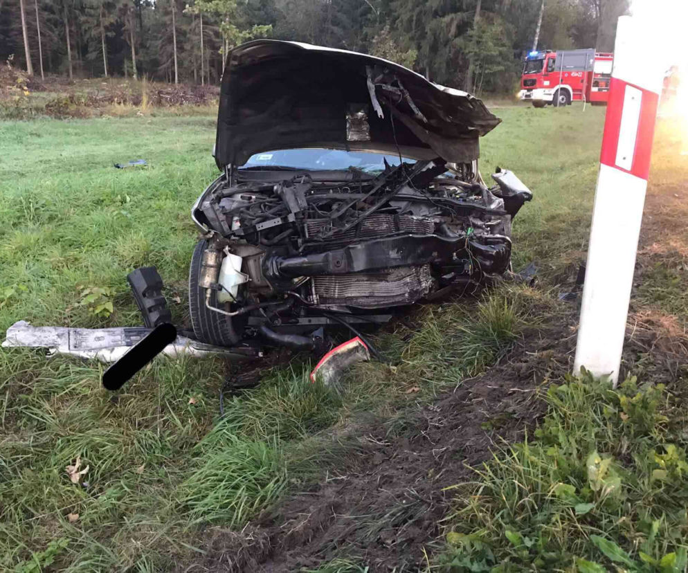 Ruda: Wypadek na DK 65. Zderzenie trzech samochodów niedaleko Knyszyna. Droga zablokowana