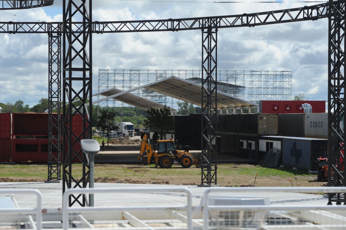 Przygotowania do Sunrise Festival