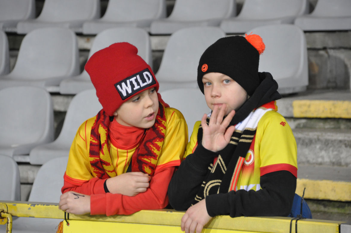 Korona Kielce - ŁKS Łódź. Zdjęcia kibiców na Suzuki Arenie