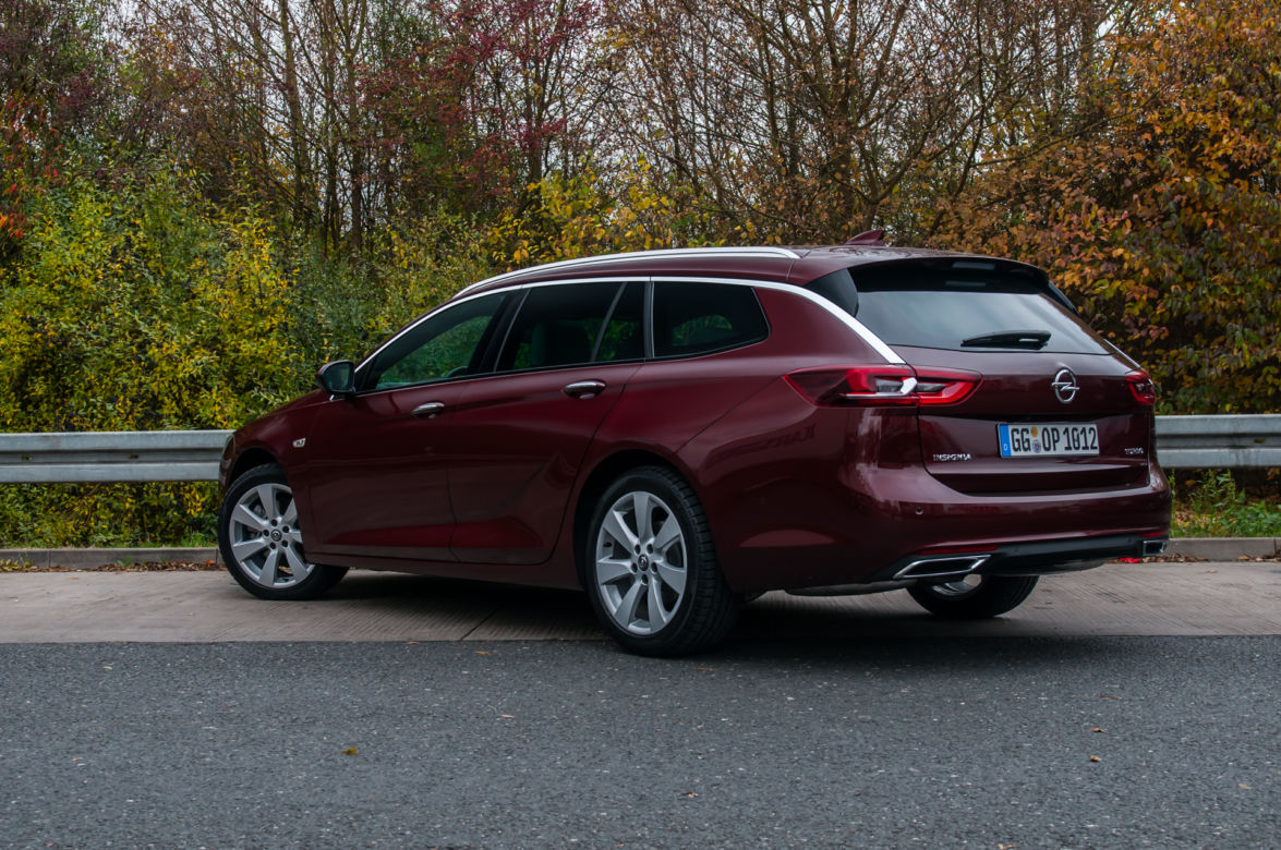 Opel Insignia Sports Tourer 1.6 Turbo 200 KM A6