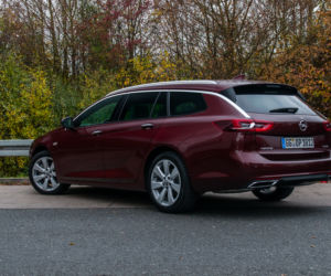 Opel Insignia Sports Tourer 1.6 Turbo 200 KM A6