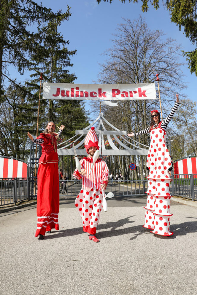 Cyrkowa majówka w Julinek Park. Poznaj świat, w którym dzieje się wszystko