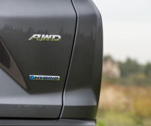 Subaru Forester e-BOXER vs Honda CR-V Hybrid