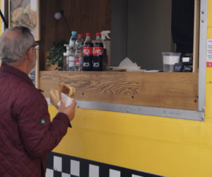 Festiwal Food Trucków 2021. Restauracje na kółkach zaparkowały na Wyspie Młyńskiej