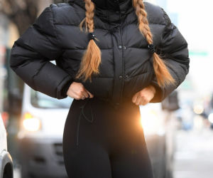 Gigi Hadid na spacerze z córką