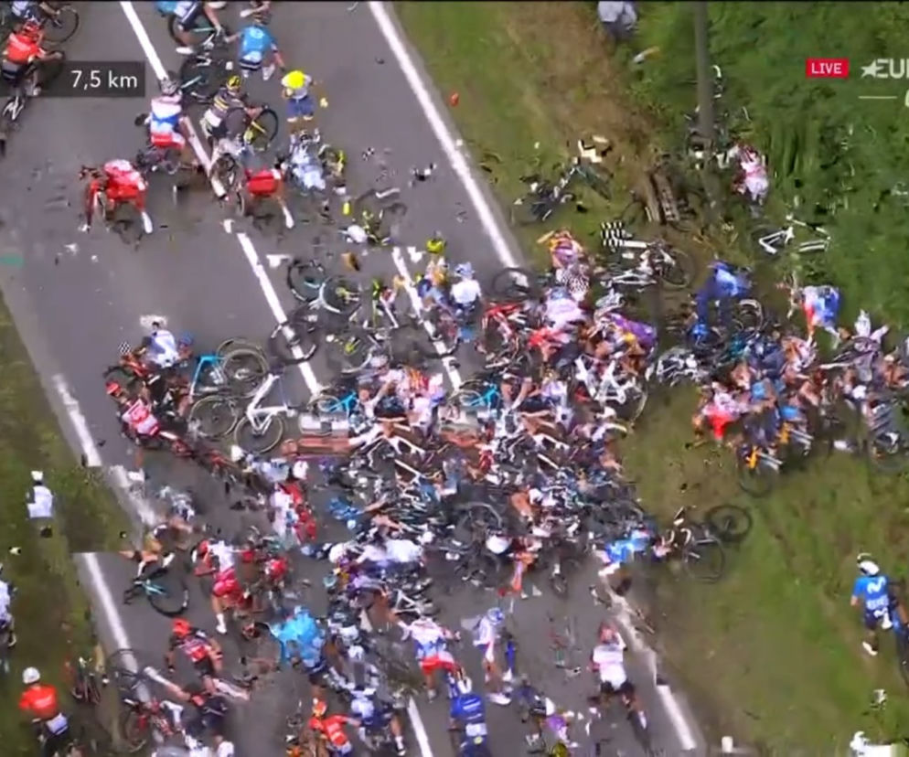 Kraksa na 1. etapie Tour de France
