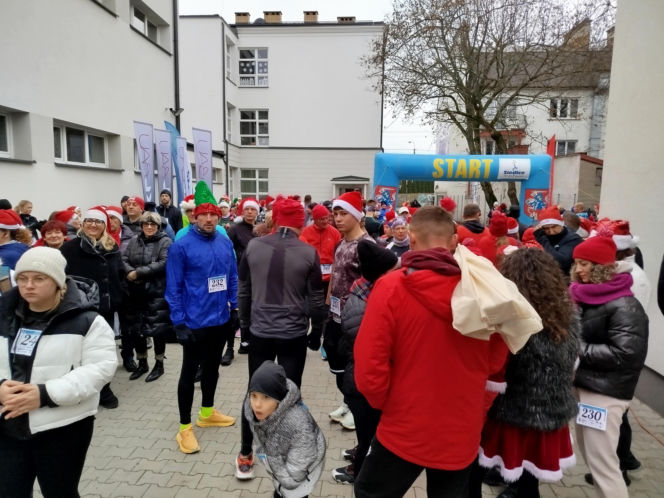 7. Charytatywny Bieg Mikołajkowy z Dwójką w Siedlcach 2025