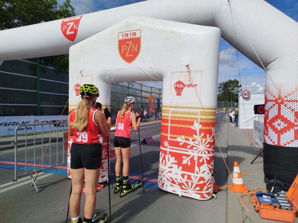 Zawody o Puchar Polski na nartorolkach Marwe Cup 2025 zostały zainaugurowane w Siedlcach