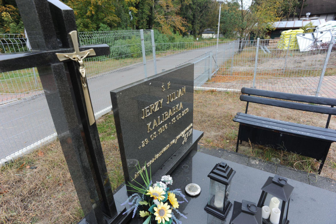 Tak wygląda grób słynnego uwodziciela z czasów PRL, Jerzego Kalibabki