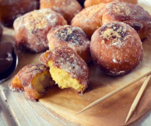 Błyskawiczne pączki z jogurtem greckim