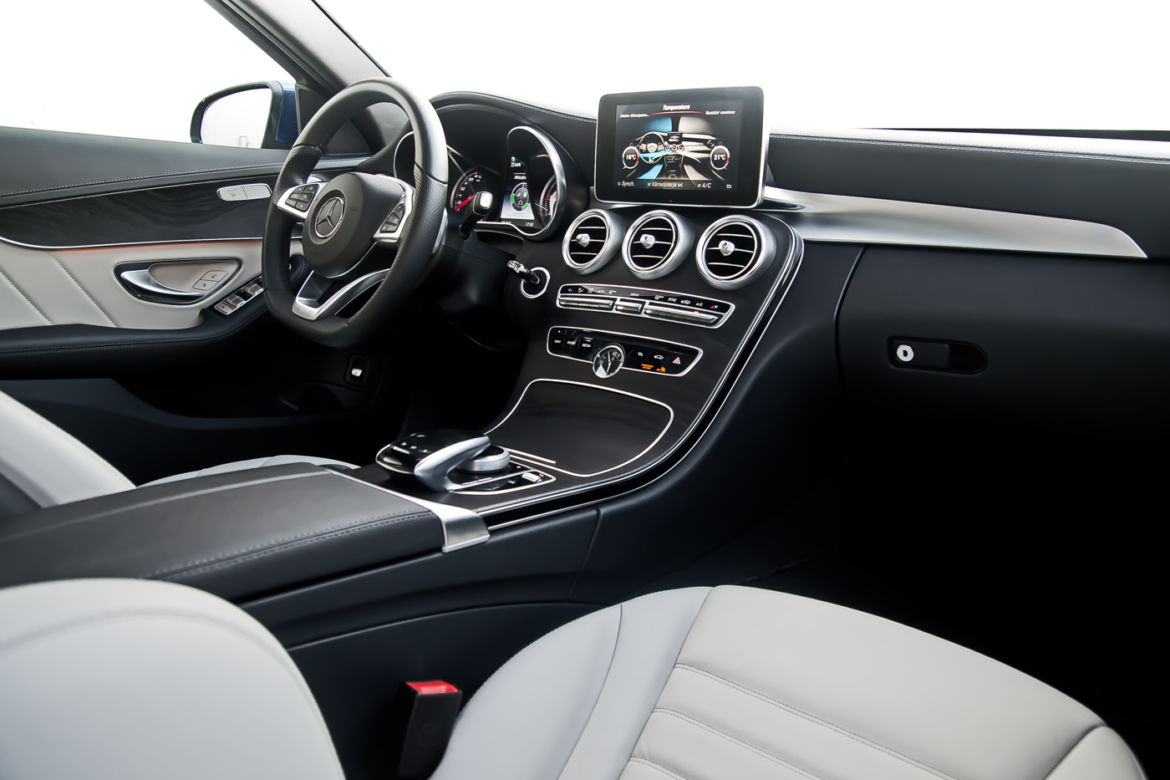 Mercedes-Benz C300 BlueTEC Hybrid
